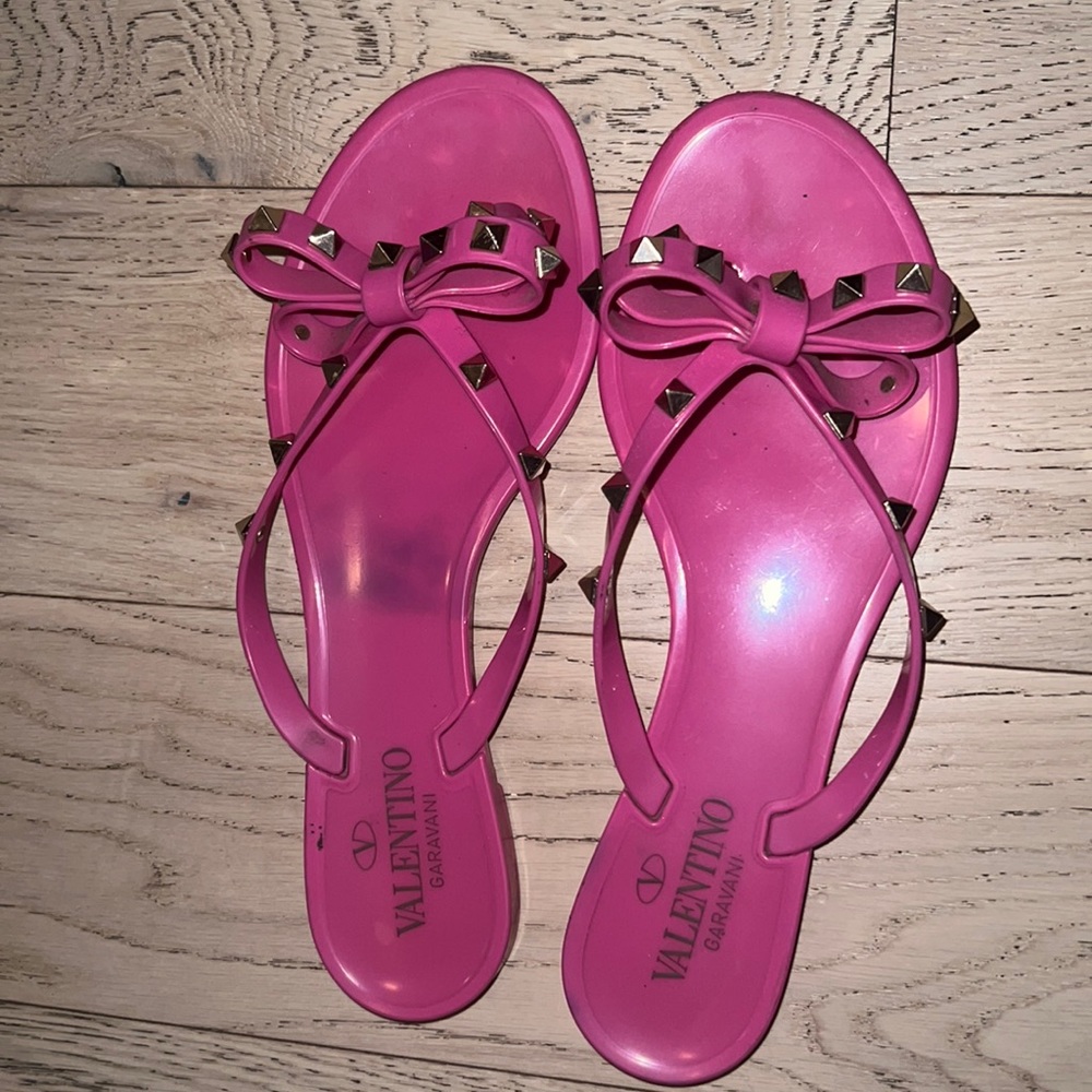 Valentino Garavani rockstud rubber thong